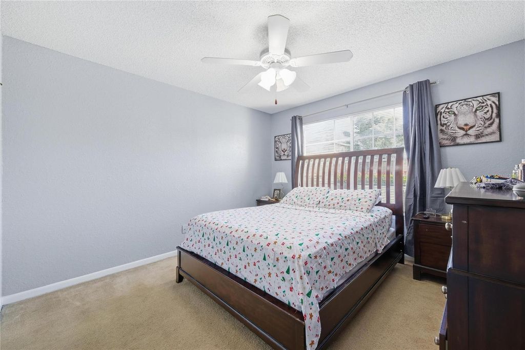 Image 9 of property listing at 4401 THORNBRIAR LANE 106, Orlando, FL 32822