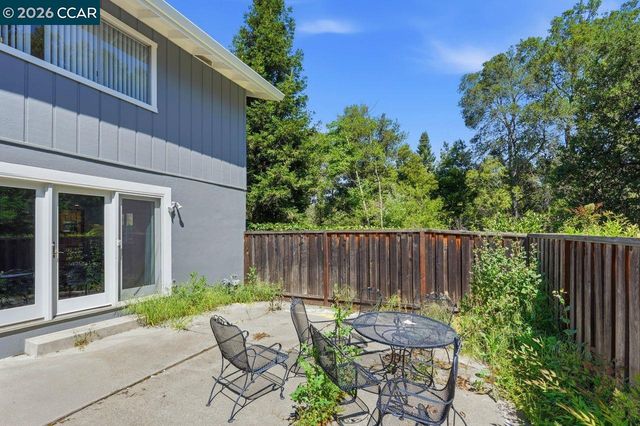 79 Miramonte Dr, Moraga, CA 94556