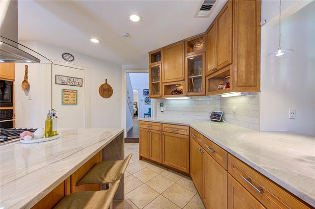 1403 E Brooklake Drive, Houston, TX 77077