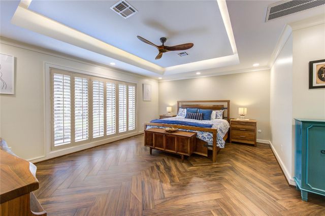 1403 E Brooklake Drive, Houston, TX 77077