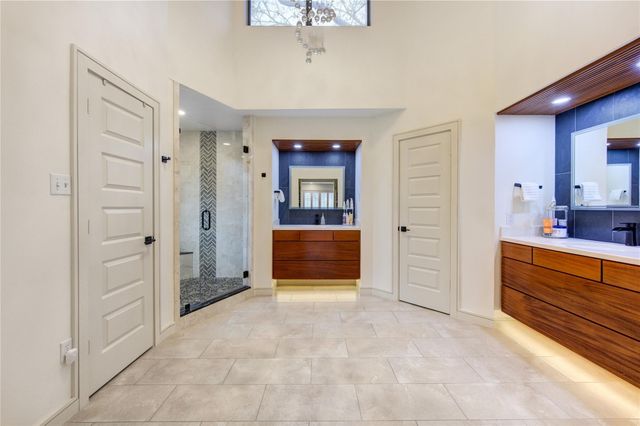 1403 E Brooklake Drive, Houston, TX 77077