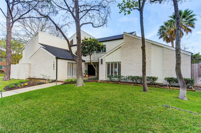 1403 E Brooklake Drive, Houston, TX 77077