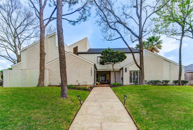 1403 E Brooklake Drive, Houston, TX 77077