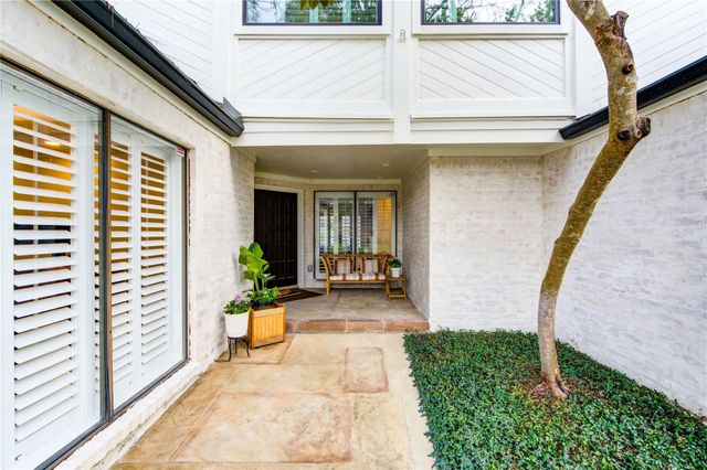 1403 E Brooklake Drive, Houston, TX 77077