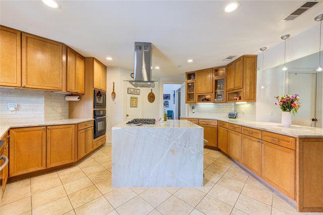 1403 E Brooklake Drive, Houston, TX 77077