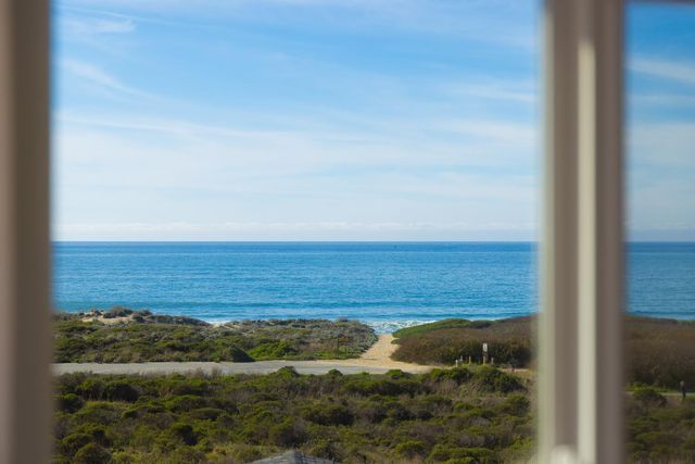 211 Washington Boulevard, Half Moon Bay, CA 94019
