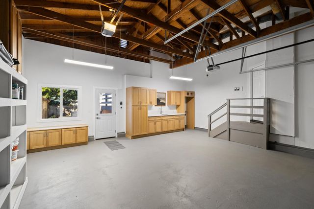 211 Washington Boulevard, Half Moon Bay, CA 94019