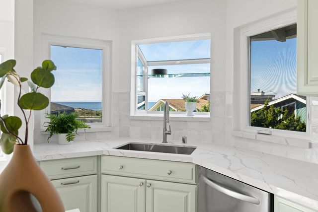 211 Washington Boulevard, Half Moon Bay, CA 94019