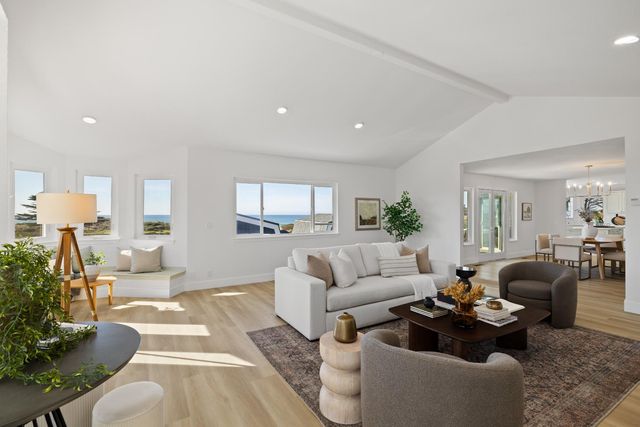 211 Washington Boulevard, Half Moon Bay, CA 94019