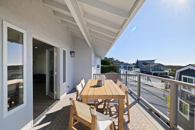 211 Washington Boulevard, Half Moon Bay, CA 94019
