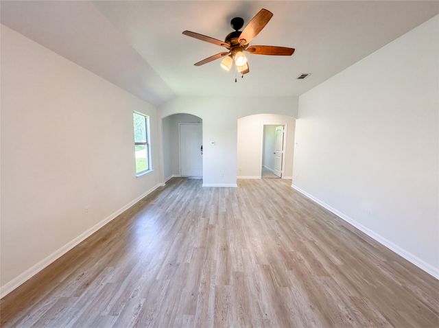 2824 Saint Bernard Drive, Dallas, TX 75233
