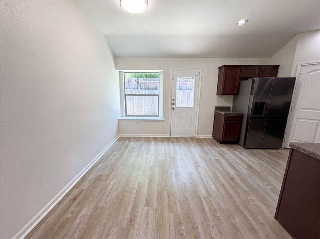2824 Saint Bernard Drive, Dallas, TX 75233
