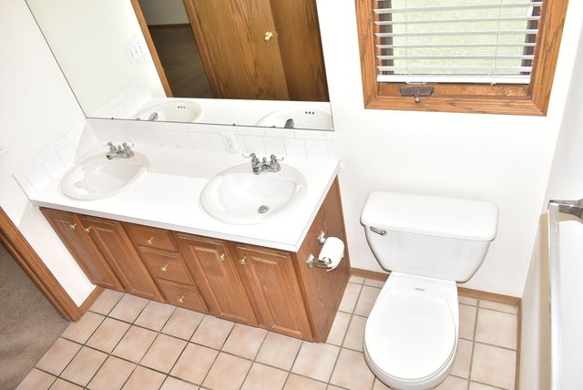 2409 N Parkridge, Wichita, KS 67205