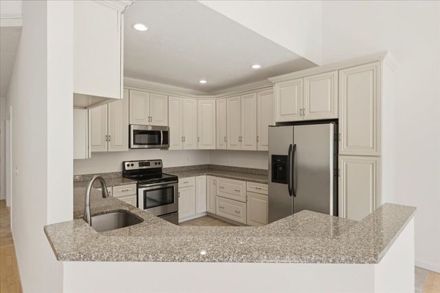 30 Shadow Creek Lane 30, Ashland, MA 01721