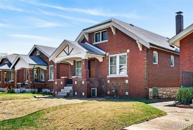 4252 Gertrude Avenue, St Louis, MO 63116