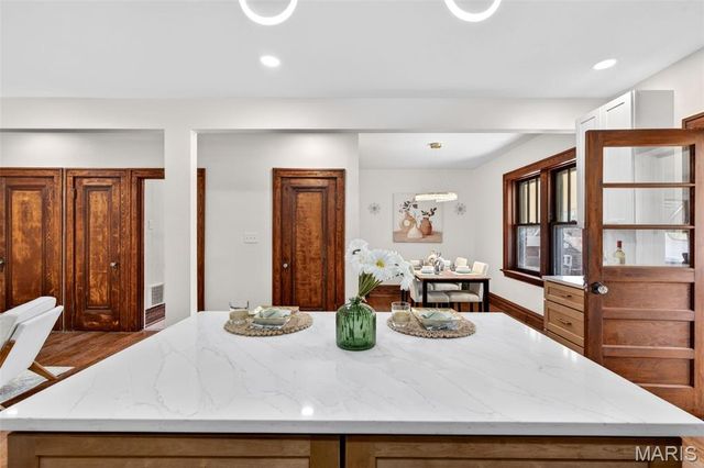 4252 Gertrude Avenue, St Louis, MO 63116