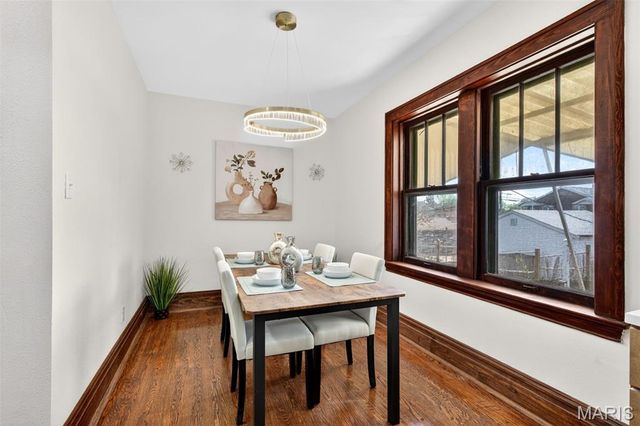 4252 Gertrude Avenue, St Louis, MO 63116