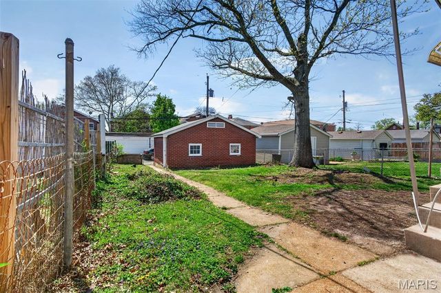 4252 Gertrude Avenue, St Louis, MO 63116