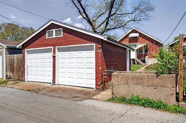 4252 Gertrude Avenue, St Louis, MO 63116