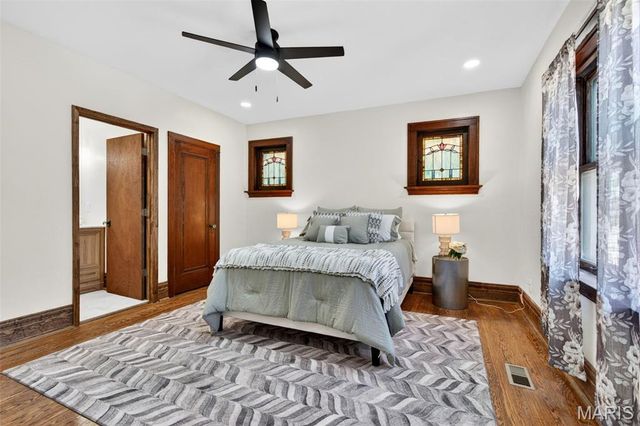 4252 Gertrude Avenue, St Louis, MO 63116