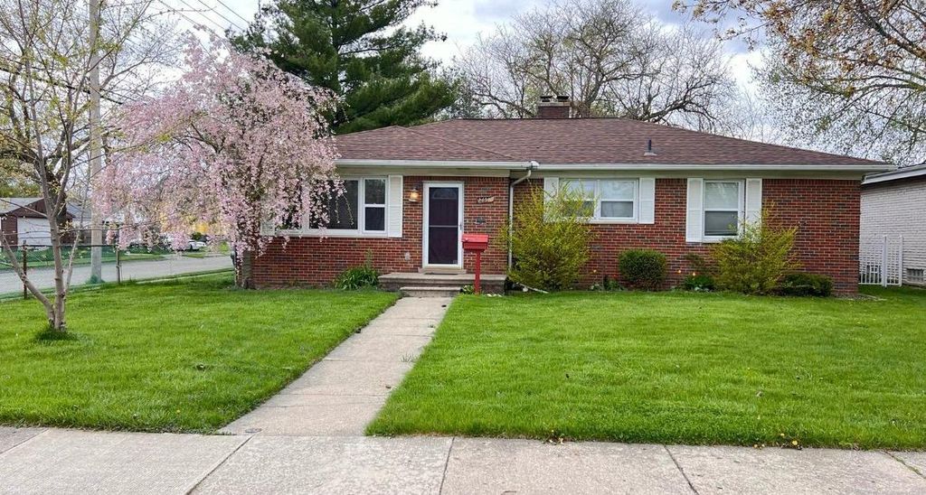 24517 Rosebud Avenue, Eastpointe City, MI 48021