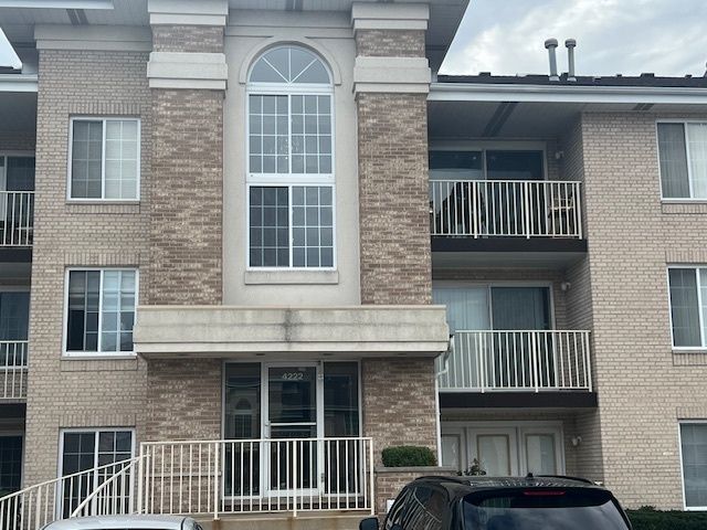 4222 W 77th Street 202, Chicago, IL 60652