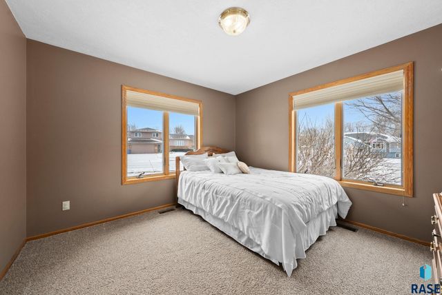 6418 W Hillary Dr Drive, Sioux Falls, SD 57106