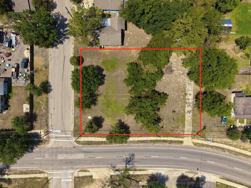 406 E Phillips Street, Conroe, TX 77301