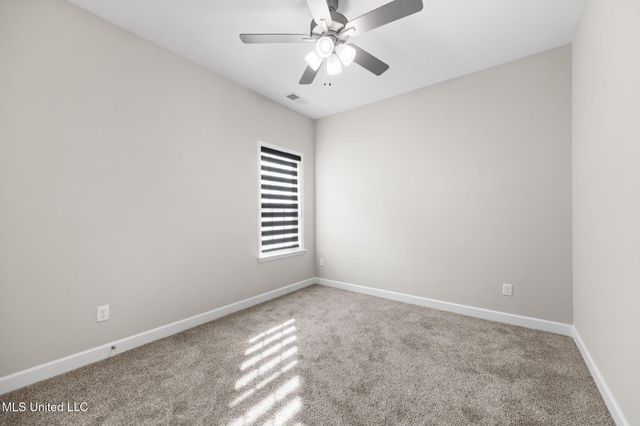 9205 S Lakeside Circle, Walls, MS 38680