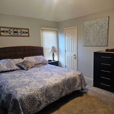 8675 E SANDY HILL CV E, Memphis, TN 38018