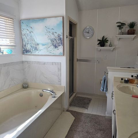 8675 E SANDY HILL CV E, Memphis, TN 38018