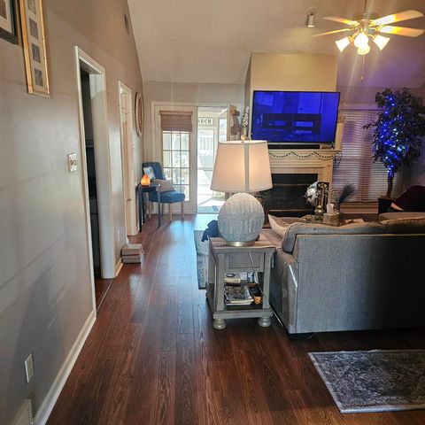 8675 E SANDY HILL CV E, Memphis, TN 38018