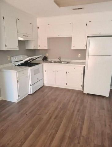 270-276 Shadow Lawn Drive, Orangeburg, SC 29115