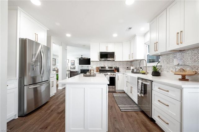504 Sydenham BLVD, Chesapeake, VA 23322