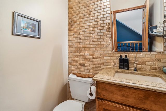 8111 Wellington Boulevard, Johnston, IA 50131
