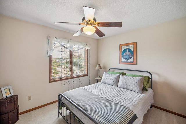 8111 Wellington Boulevard, Johnston, IA 50131