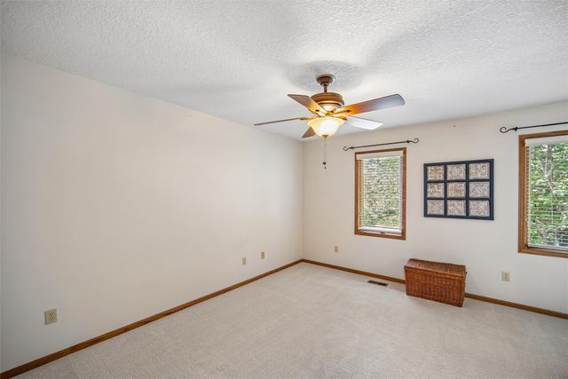 8111 Wellington Boulevard, Johnston, IA 50131