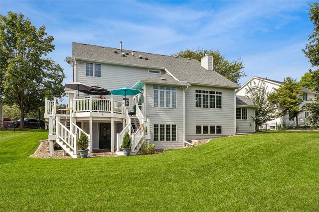 8111 Wellington Boulevard, Johnston, IA 50131