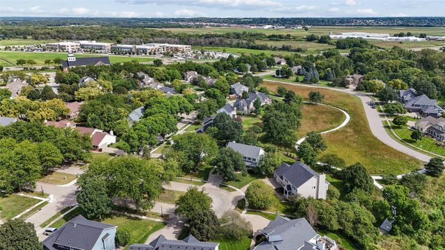 8111 Wellington Boulevard, Johnston, IA 50131