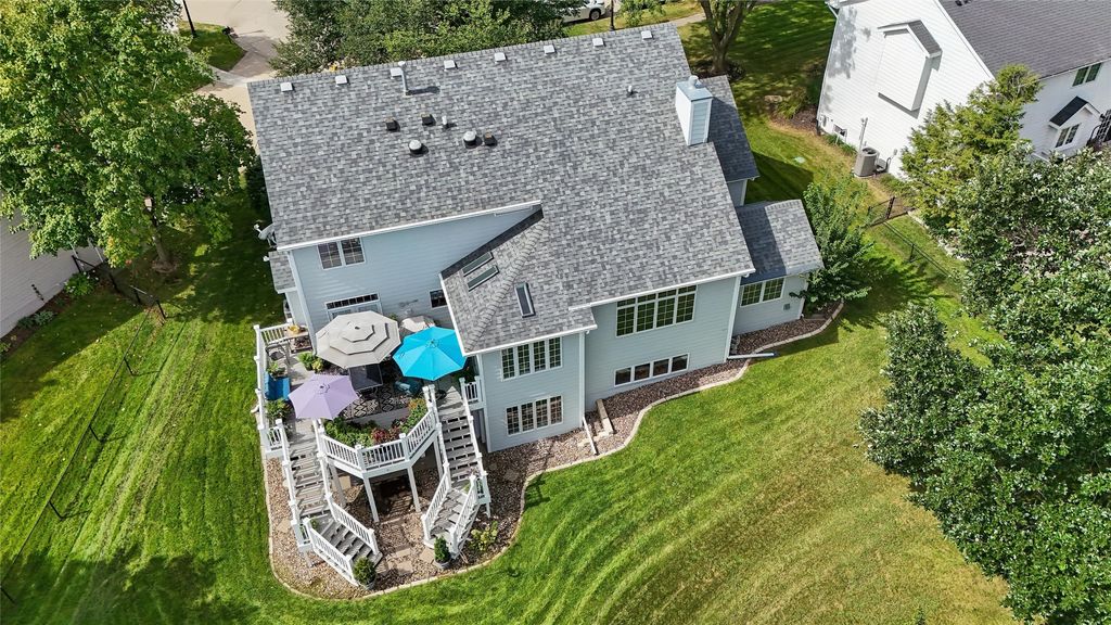 8111 Wellington Boulevard, Johnston, IA 50131