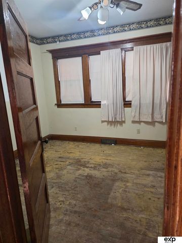 2418 Valley Street, Omaha, NE 68134