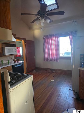 2418 Valley Street, Omaha, NE 68134