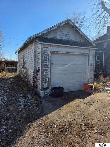 2418 Valley Street, Omaha, NE 68134