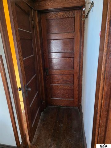 2418 Valley Street, Omaha, NE 68134