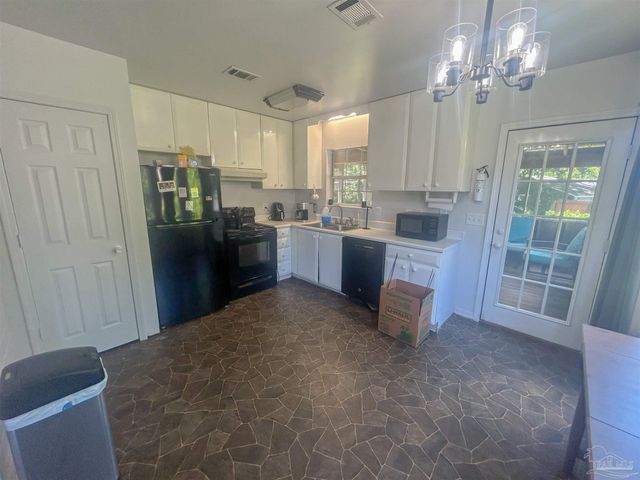507 W Sunset Ave, Pensacola, FL 32507