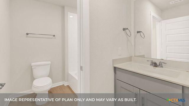 325 BARRON ESTATE Drive, Lockhart, TX 78644