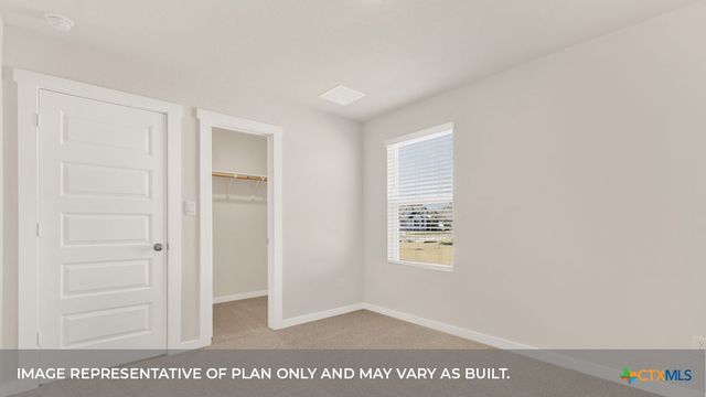 325 BARRON ESTATE Drive, Lockhart, TX 78644
