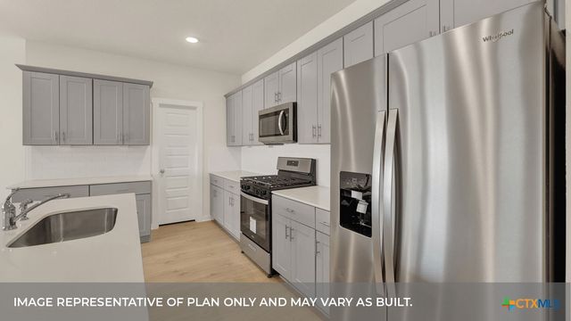 325 BARRON ESTATE Drive, Lockhart, TX 78644