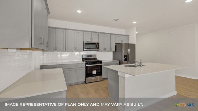 325 BARRON ESTATE Drive, Lockhart, TX 78644