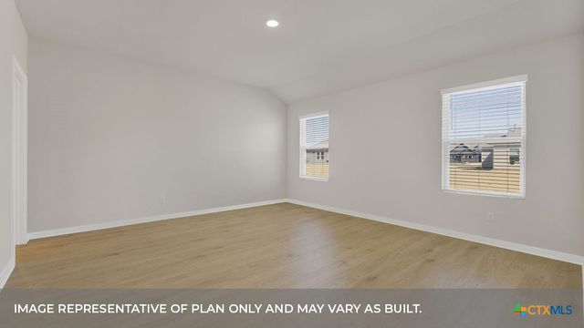 325 BARRON ESTATE Drive, Lockhart, TX 78644